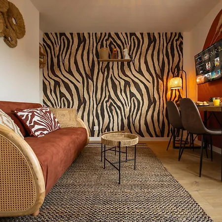 308 Chanzy - Savane Chic - T1 Spacieux - Centre *
